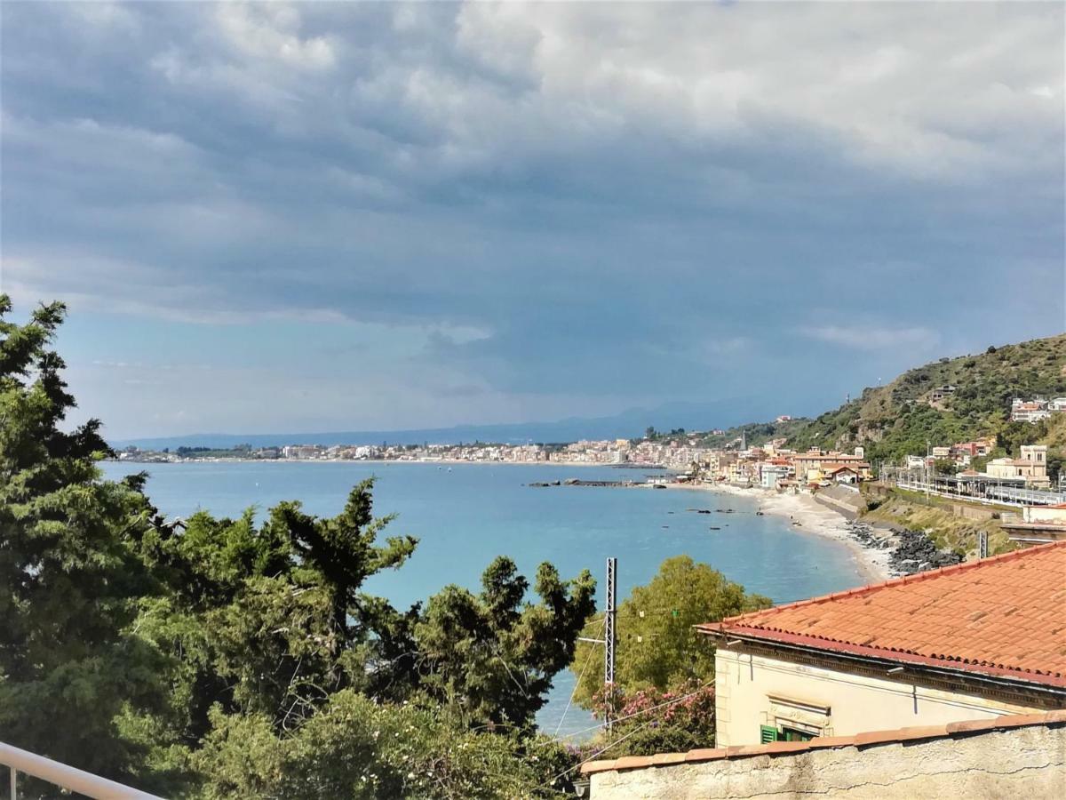 شقة La Baia Dei Delfini تاورمينا المظهر الخارجي الصورة