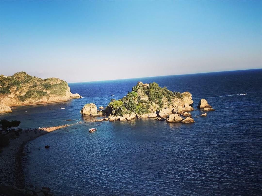 شقة La Baia Dei Delfini تاورمينا المظهر الخارجي الصورة