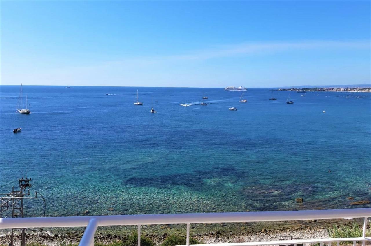 شقة La Baia Dei Delfini تاورمينا المظهر الخارجي الصورة